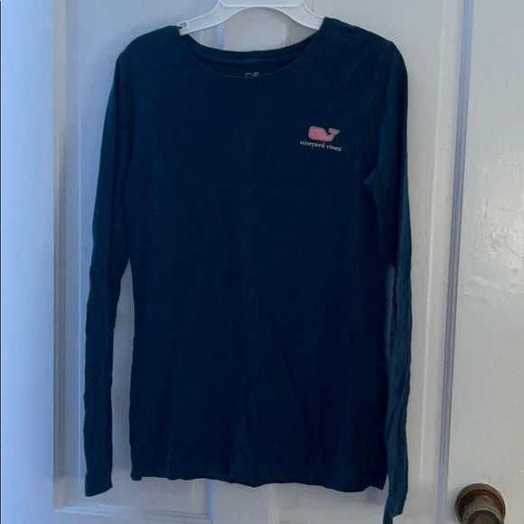 Lightly worn vineyard vibes long sleeve - Picture 1 of 3
